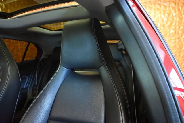 MERCEDES-BENZ GLA 200 usata 48