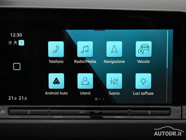 VOLKSWAGEN Golf usata, con Sensori di parcheggio anteriori