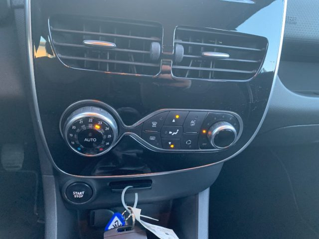 RENAULT Clio usata, con Controllo trazione