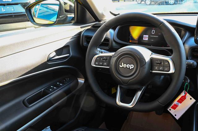 JEEP Avenger usata, con USB