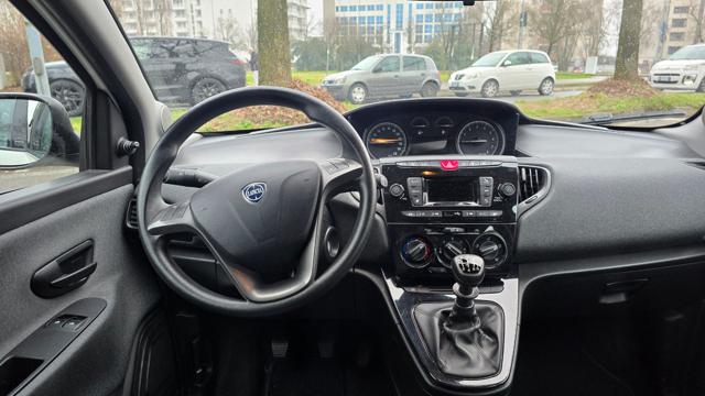 LANCIA Ypsilon usata, con Sedile posteriore sdoppiato