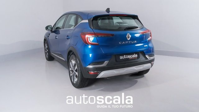 RENAULT Captur usata, con Fari LED