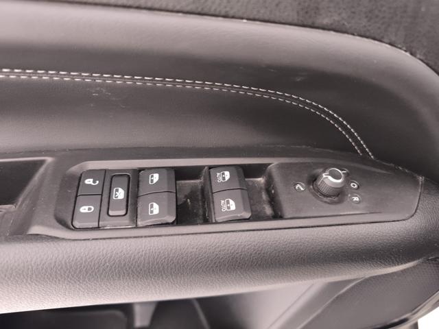 JEEP Compass usata, con Sedile posteriore sdoppiato