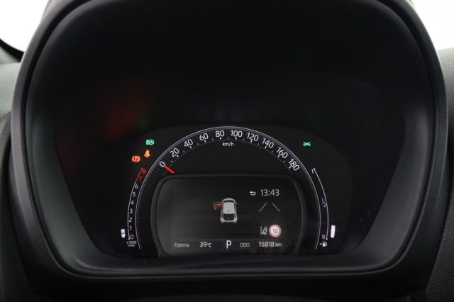 TOYOTA Aygo X usata 6