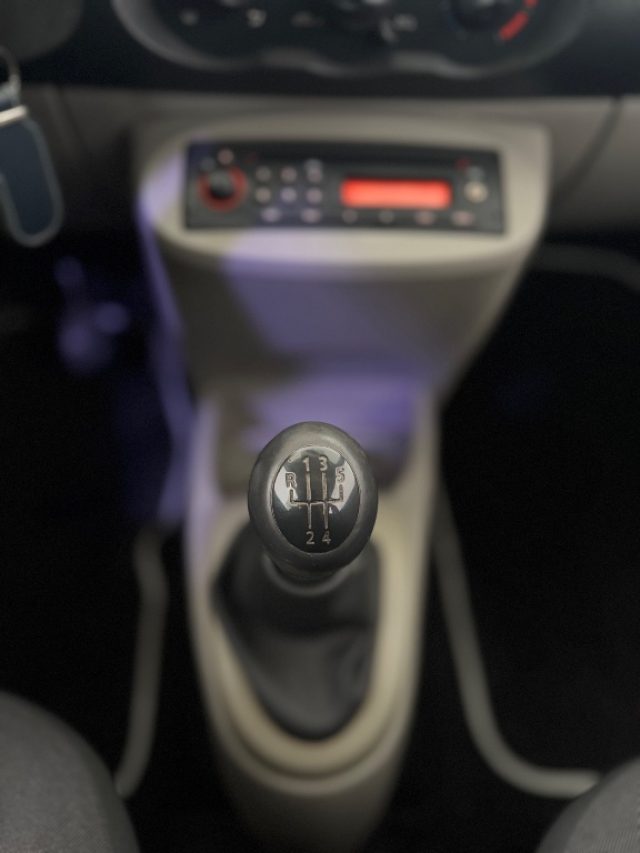RENAULT Twingo usata 13