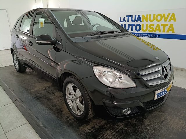 MERCEDES-BENZ B 180 usata, con Cerchi in lega
