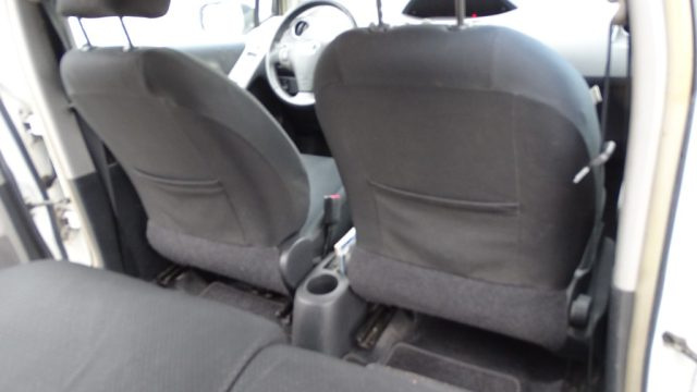 TOYOTA Yaris usata 74