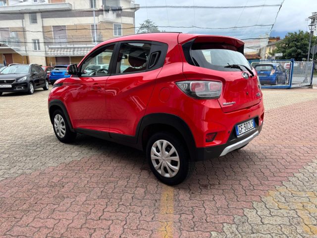 MAHINDRA KUV100 usata, con Autoradio