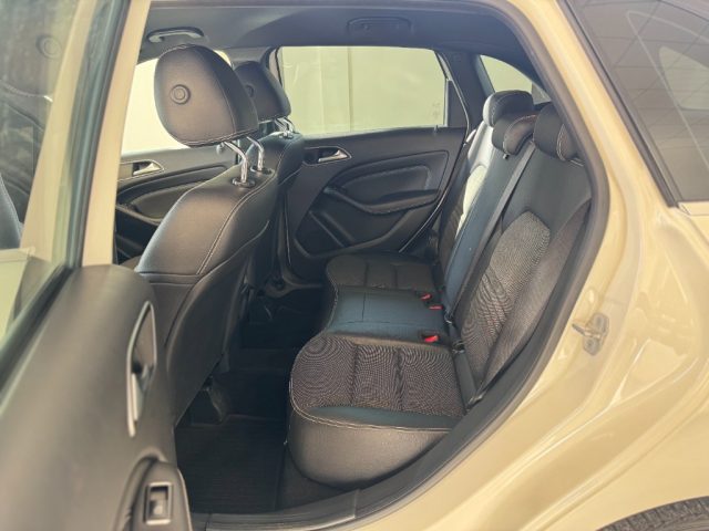MERCEDES-BENZ B 180 usata, con Chiusura centralizzata