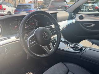 MERCEDES-BENZ E 220 usata, con Cerchi in lega
