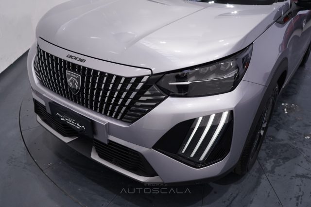 PEUGEOT 2008 usata, con Sensori di parcheggio posteriori