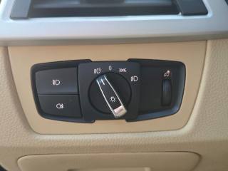 BMW 318 usata, con Fari al laser