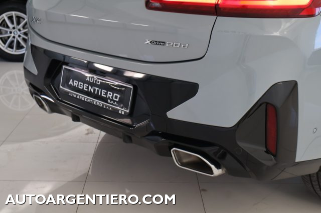 BMW X4 usata, con Sensori di parcheggio posteriori