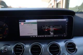 MERCEDES-BENZ E 220 usata, con Portellone posteriore elettrico