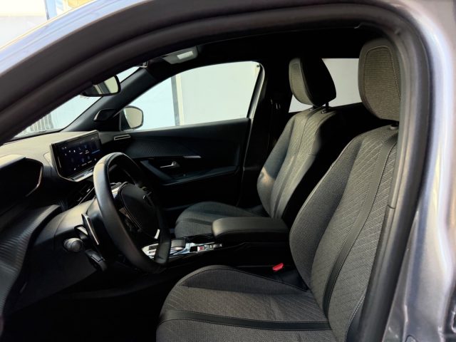 PEUGEOT 2008 usata, con Fari LED