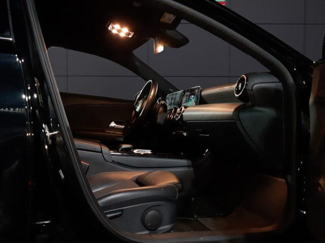 MERCEDES-BENZ A 180 usata, con Sedili riscaldati