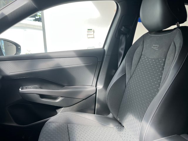 VOLKSWAGEN T-Roc usata, con Volante multifunzione