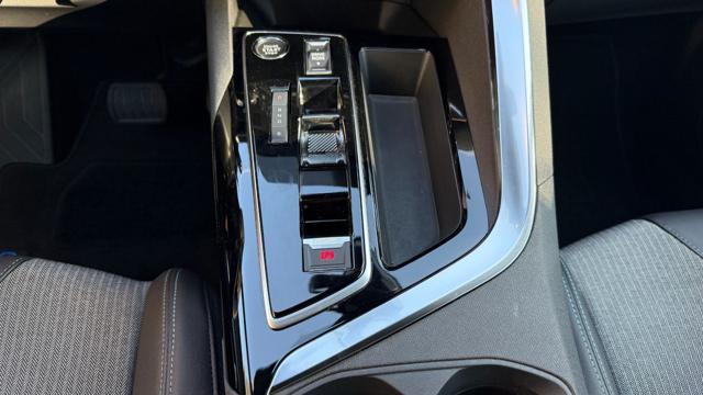PEUGEOT 3008 usata, con USB