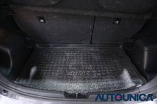 TOYOTA Yaris usata 51