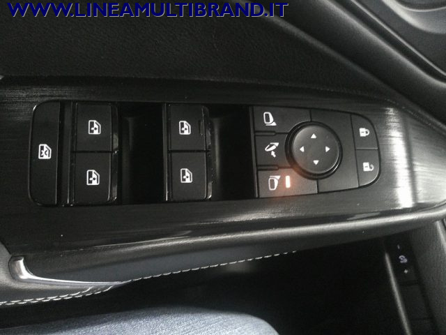 NISSAN Qashqai usata, con Boardcomputer