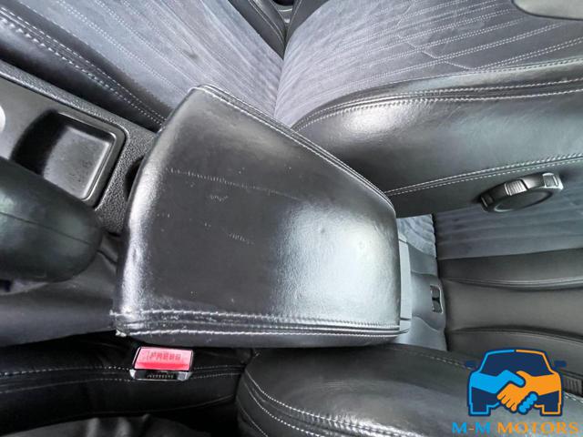 PEUGEOT RCZ usata, con Park Distance Control