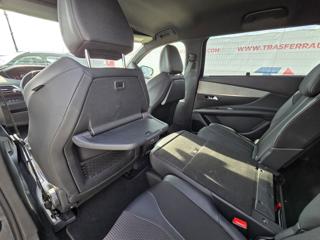 PEUGEOT 5008 usata, con Sistema di navigazione