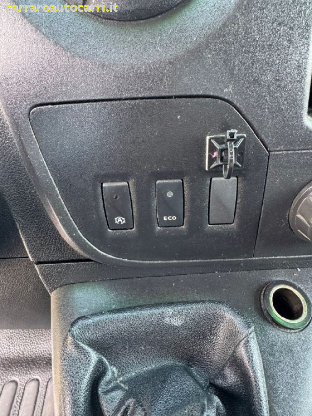 OPEL Movano usata, con Autoradio digitale
