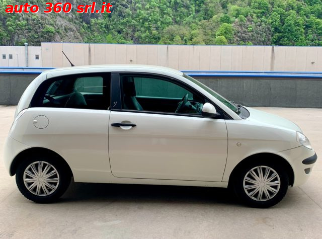 LANCIA Ypsilon usata, con Autoradio