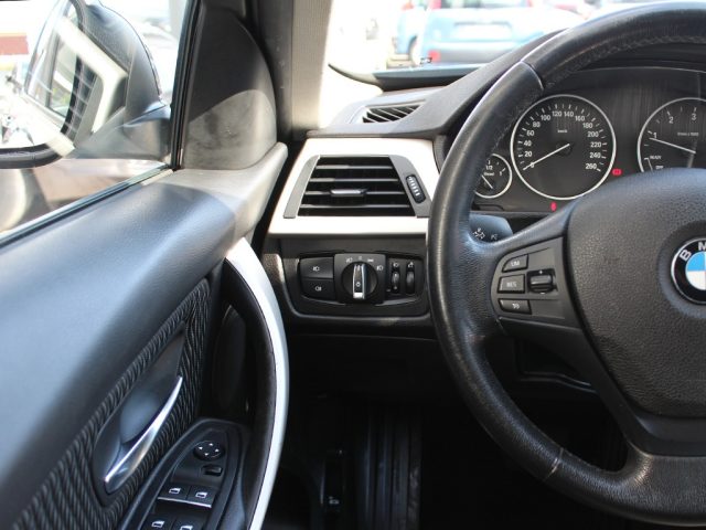 BMW 318 usata, con Sistema di navigazione
