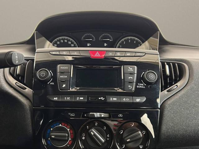LANCIA Ypsilon usata 18