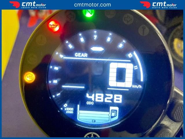 YAMAHA XSR 700 usata 4