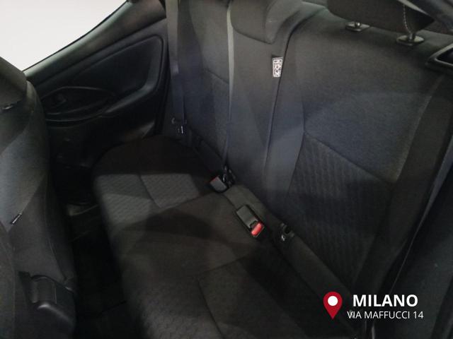 TOYOTA Yaris usata, con Bluetooth