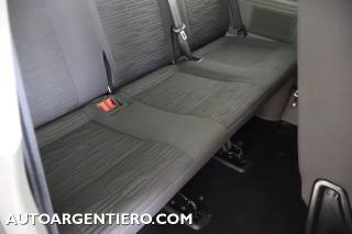 VOLKSWAGEN Caravelle usata, con Sound system