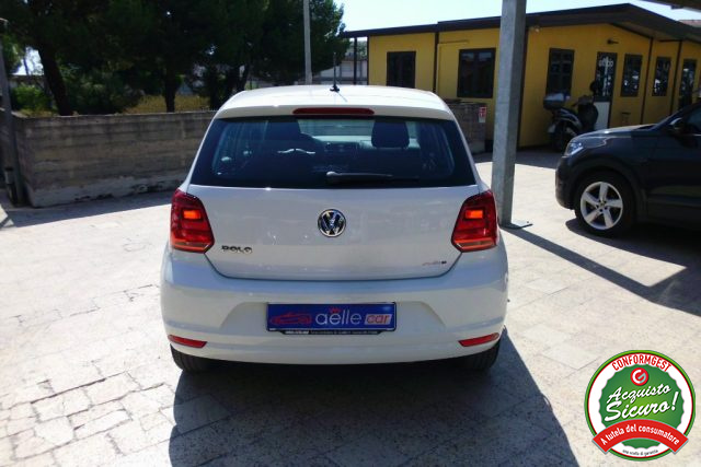 VOLKSWAGEN Polo usata, con Autoradio