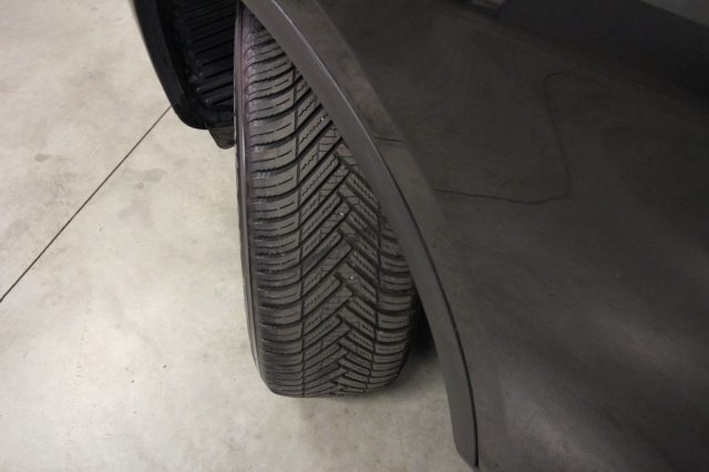 ALFA ROMEO Stelvio usata, con Volante in pelle