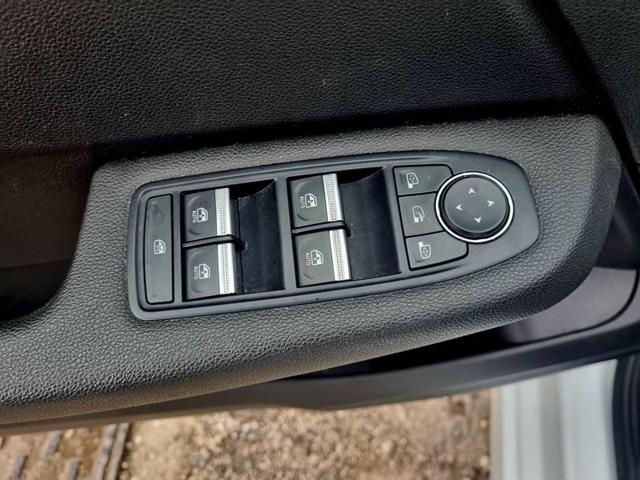RENAULT Clio usata, con Luci diurne LED