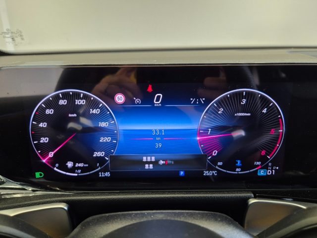 MERCEDES-BENZ GLB 200 usata, con Cruise Control
