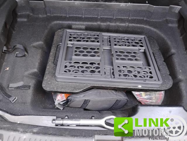 MERCEDES-BENZ E 220 usata, con Regolazione elettrica sedili