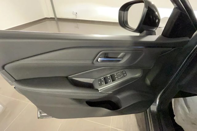 NISSAN Qashqai usata, con Interni in pelle