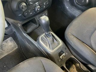 JEEP Renegade usata, con USB