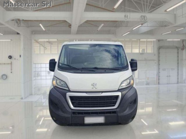 PEUGEOT Boxer usata, con Airbag