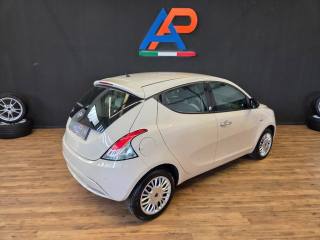 LANCIA Ypsilon usata, con Autoradio