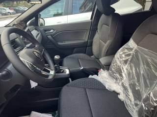 RENAULT Captur usata, con Volante in pelle