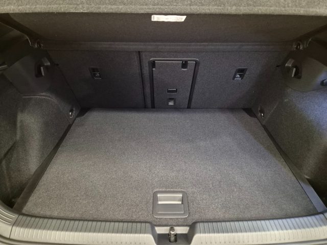 VOLKSWAGEN Golf usata, con ESP
