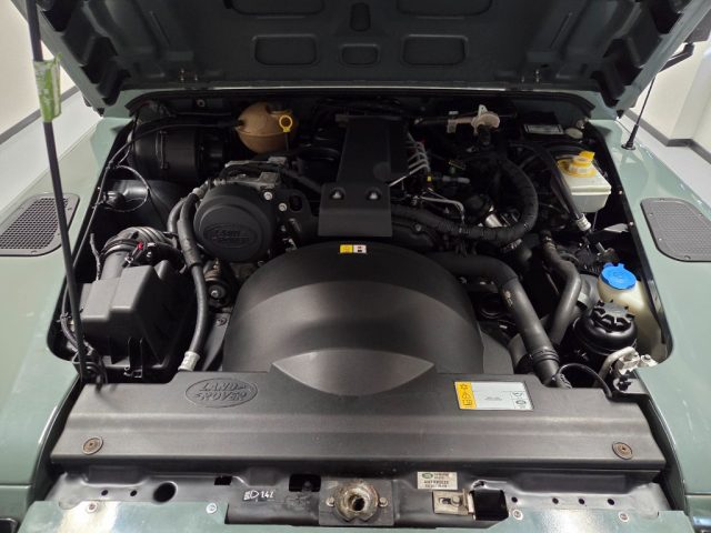 LAND ROVER Defender usata, con Bracciolo