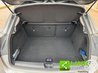 MERCEDES-BENZ GLA 180 usata, con Park Distance Control