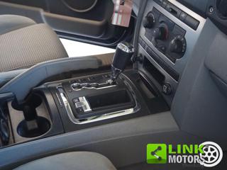 JEEP Commander usata 35