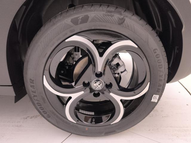 ALFA ROMEO Junior usata, con Portellone posteriore elettrico