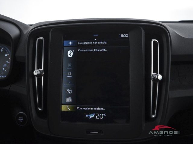VOLVO XC40 usata 14