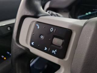 LAND ROVER Defender usata, con Luci diurne LED